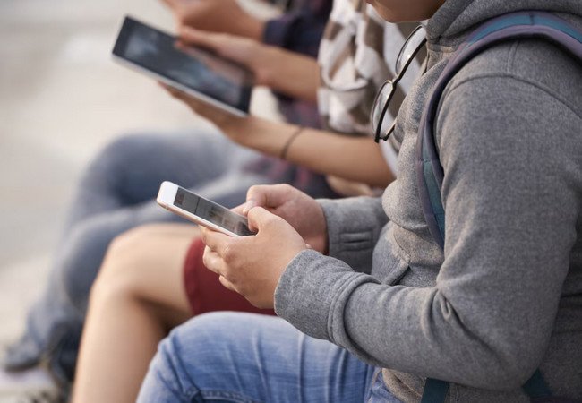 Подробнее о "Испания готовит запрет на доступ детей до 16 лет к социальным сетям"