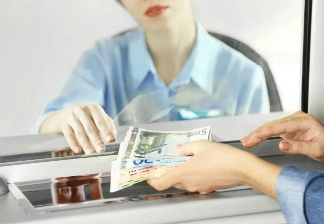 Подробнее о "Испанские банки усилили конкуренцию за клиентов: в феврале 2026 года растут бонусы по зарплатным счетам"