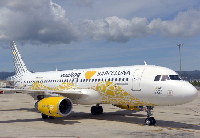 Подробнее о "Vueling объявила распродажу ко Дню святого Валентина: билеты из Барселоны — от 24 евро"