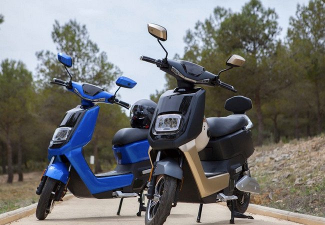 Подробнее о "Барселона готовит крупнейшую замену бензиновых скутеров: власти выделили миллионы евро на электрификацию транспорта"