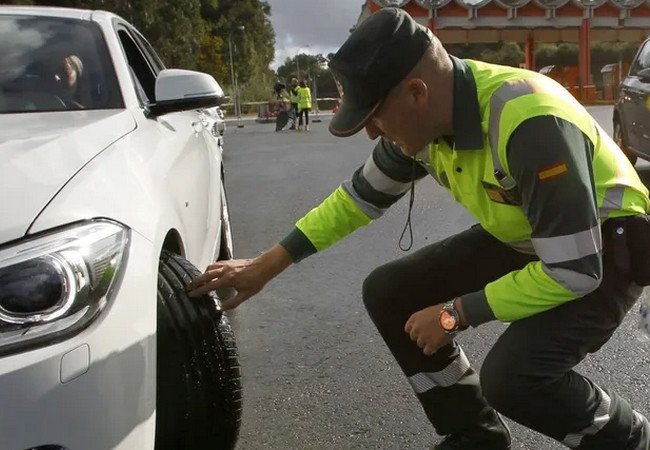 Подробнее о "В Испании усилили контроль за состоянием шин: штрафы могут достигать 800 евро"