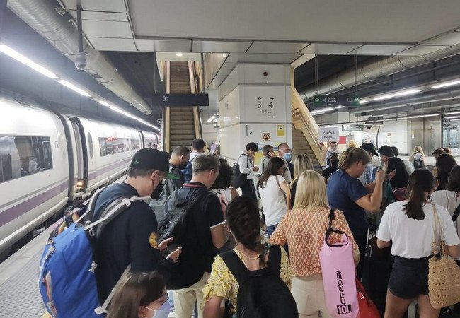 Подробнее о "Renfe не вернет компенсации за 15-минутные задержки AVE"