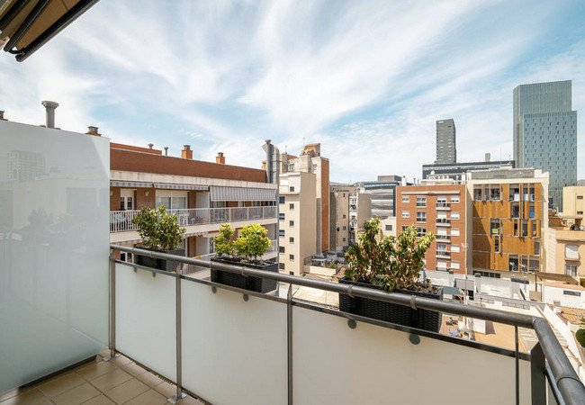 Подробнее о "30 тысяч за пустоту: мэрия Барселоны платит владельцам за вывод квартир на рынок"