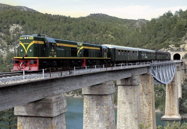 Подробнее о "Каталония открывает путешествия поездами с новым цифровым «паспортом туриста»"