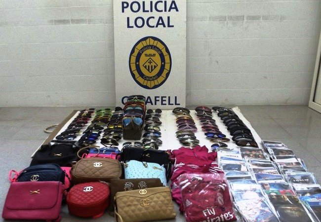 Подробнее о "В Калафеле введут штрафы до 20 тысяч евро для покупателей уличных торговцев"