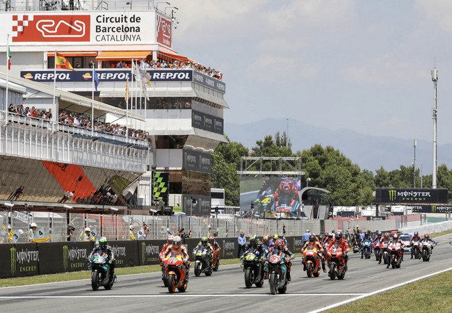 Подробнее о "MotoGP возвращается в Барселону: Montmeló готовится к гоночному уикенду и фан-фестивалю в центре города"